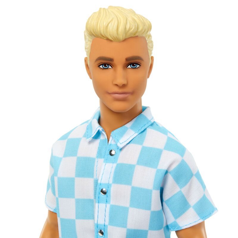 Muñeco Ken Dia en la Playa Barbie MATTEL