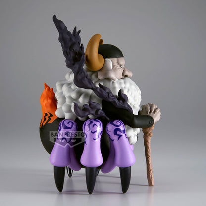 Figura St. Jaygarcia Saturn Mega World Collectable One Piece 13cm BANPRESTO