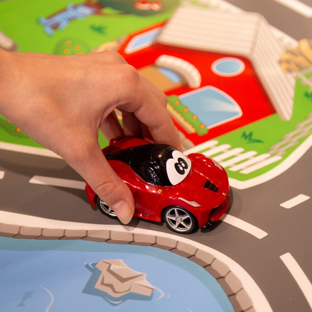 Circuito + coche Ferrari COLOR BABY